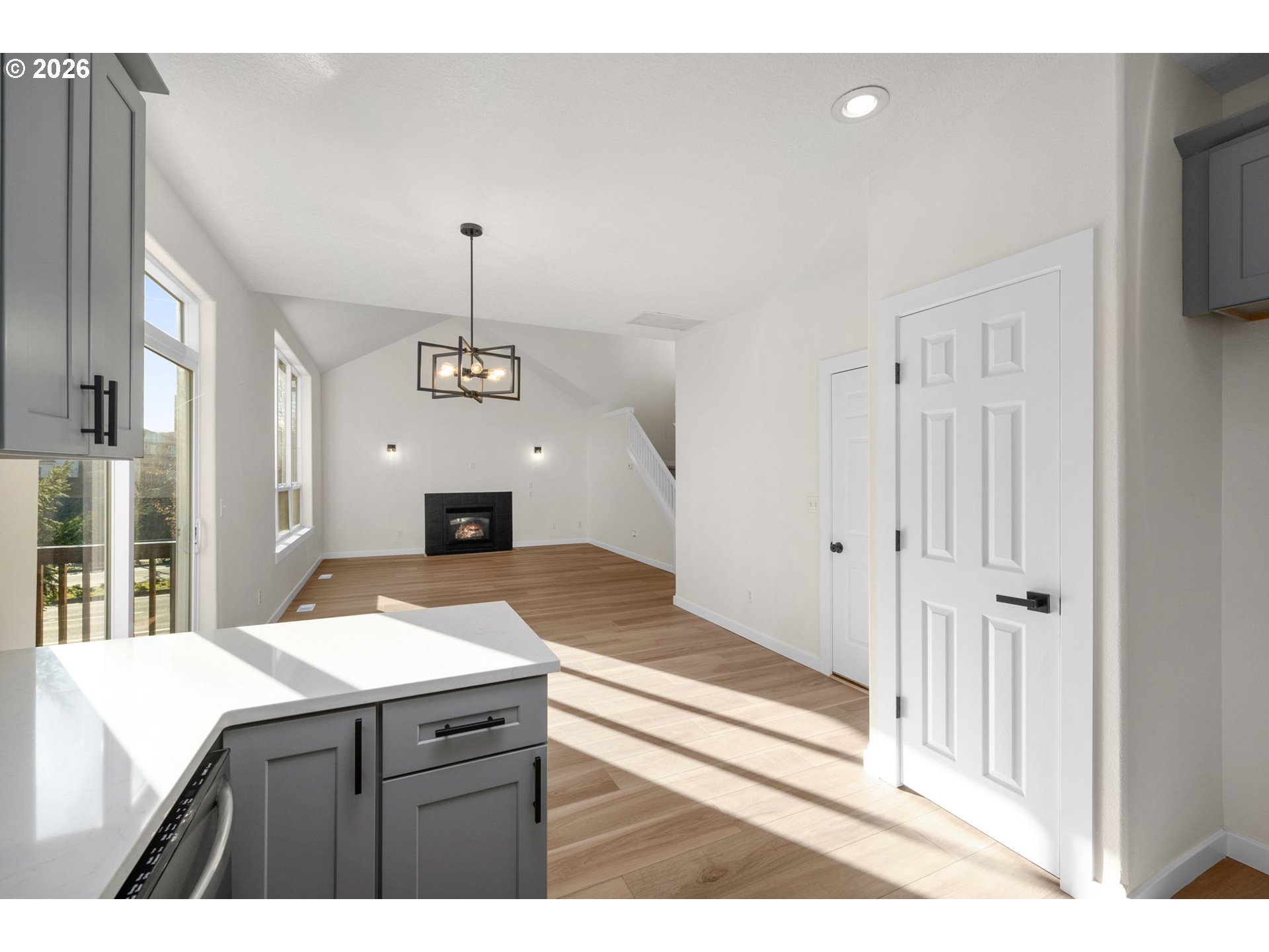 542 Southwest Sutherland Way Beaverton, OR 97006 - Photo 14 of 30