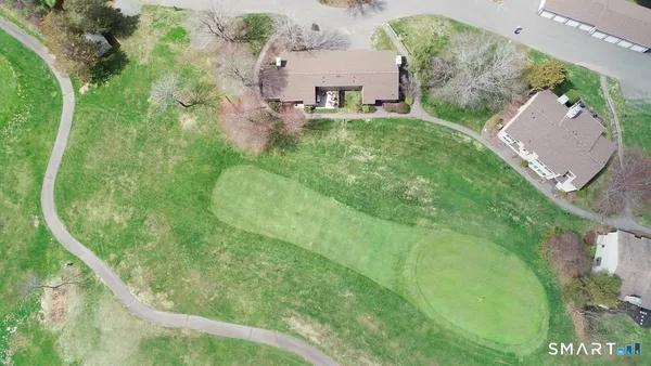 $399,000 | 18 Pilgrims Harbor, Unit A, Wallingford, CT 06492