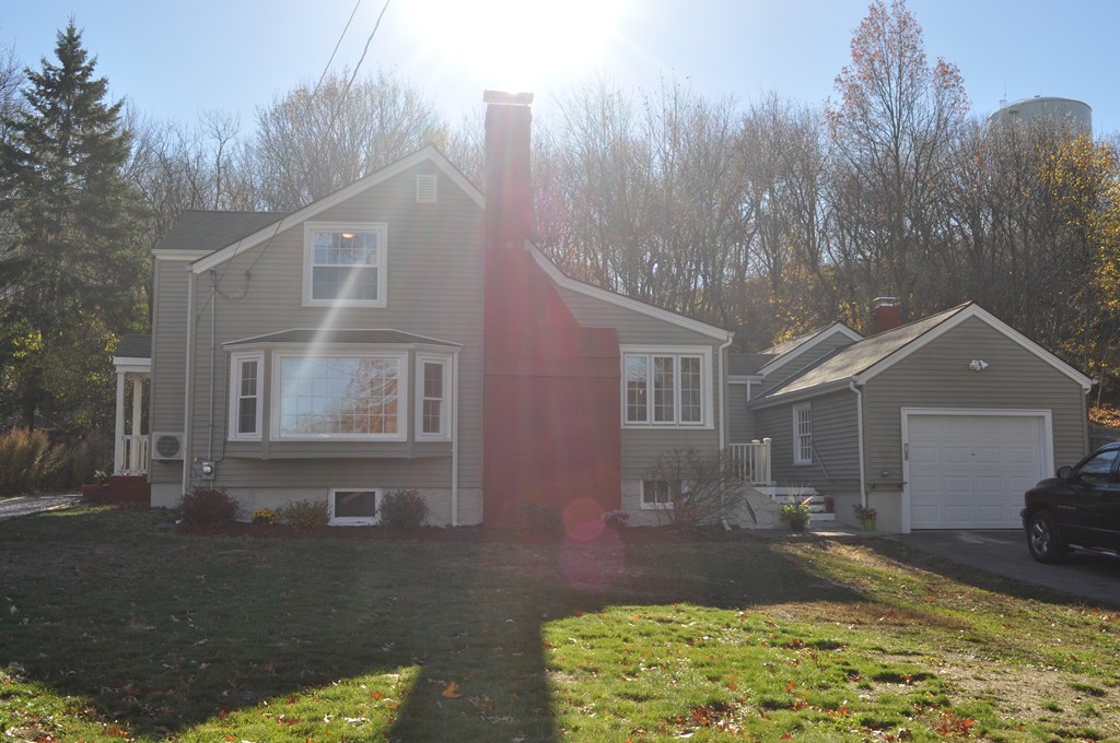 32 Churchill Road Quincy, MA 02169 - Photo 3 of 28 Gallery Image 3