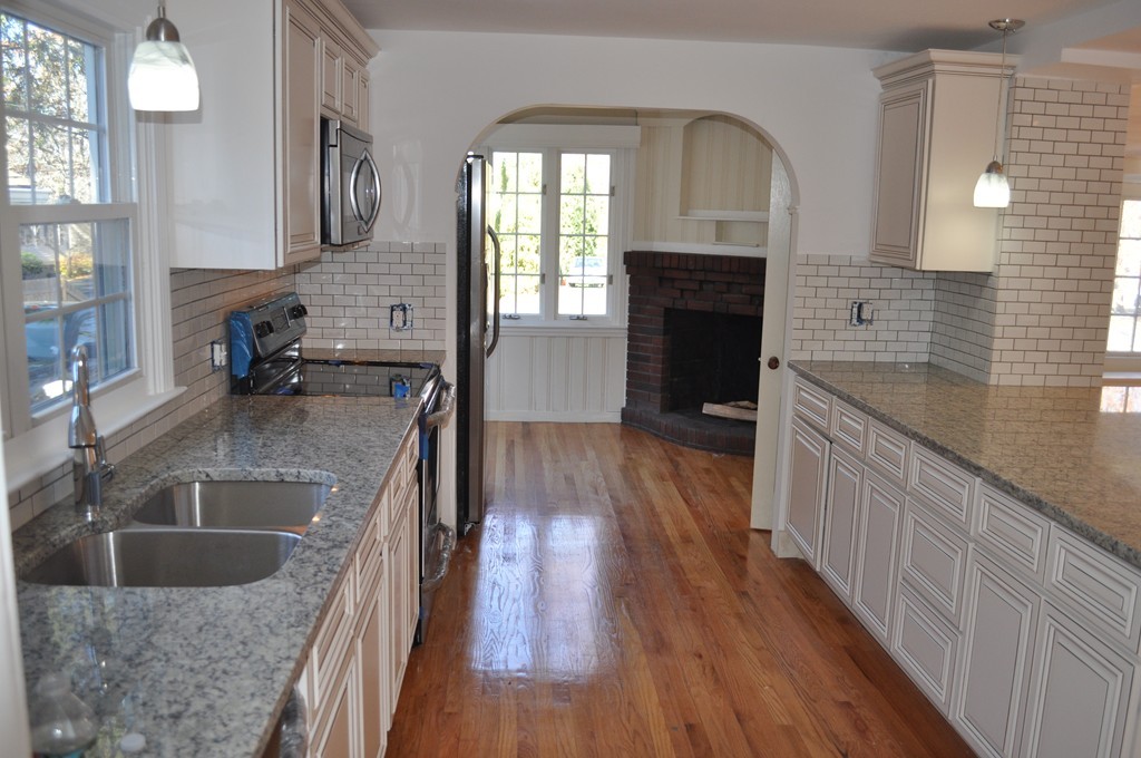 32 Churchill Road Quincy, MA 02169 - Photo 5 of 28 Gallery Image 5