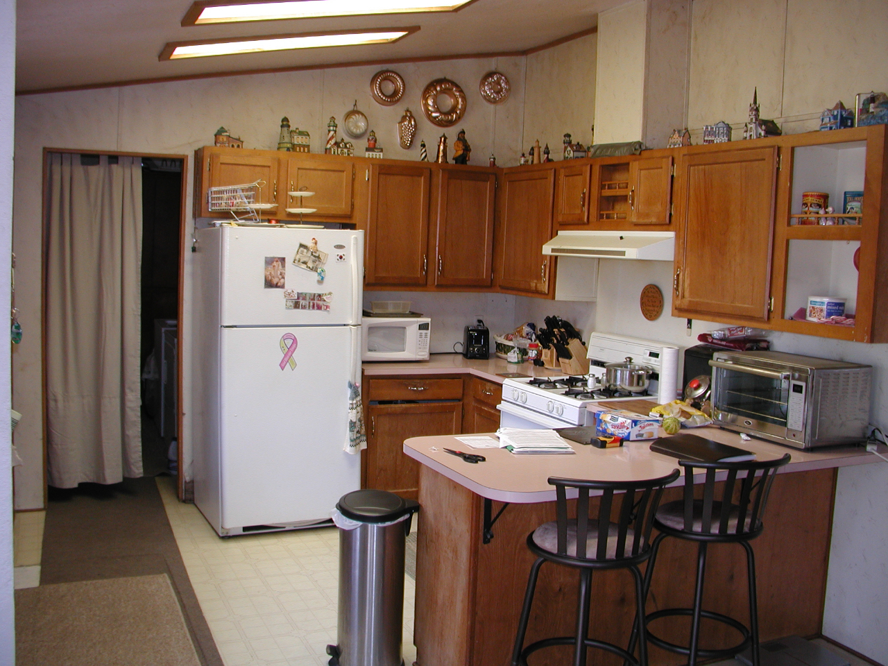 12046 Daut Road Redding, CA 96003 - Photo 3 of 7 Kitchen