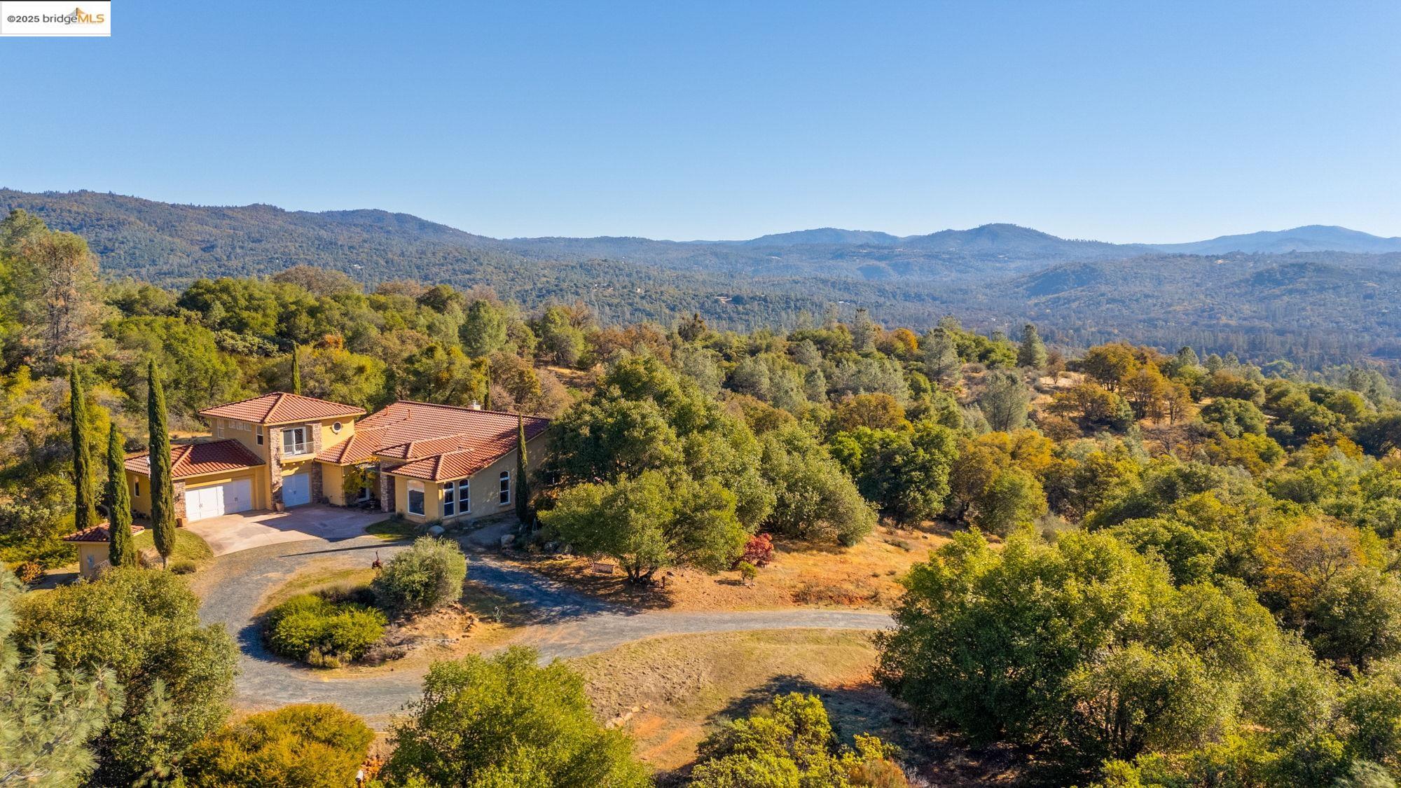21190 Lyons Bald Mountain Road Sonora, CA 95370 - Photo 46 of 49 a view of city and mountain