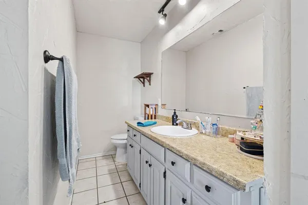 $329,500 | 625 County Road, Paris, TX 75462