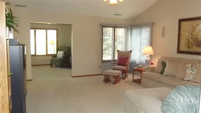 1228 Cross Pointe Decatur, IN 46733 - Photo 6 of 19