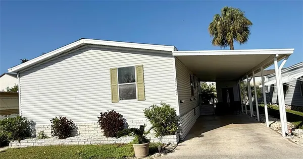 $1,200 | 10942 Poplar Street Northeast, Unit 111, St. Petersburg, FL 33716