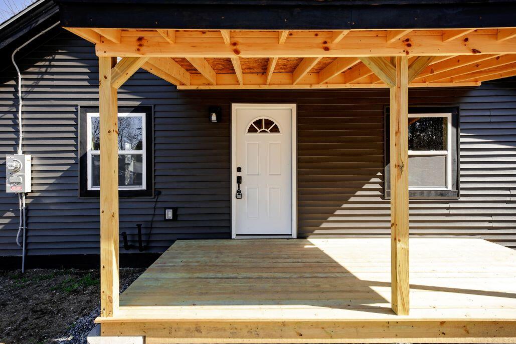 6 Myrtle Street Madison, ME 04950 - Photo 5 of 52 2