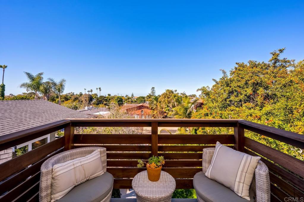 647 Arden Drive Encinitas, CA 92024 - Photo 19 of 36 a view of a chairs in a balcony