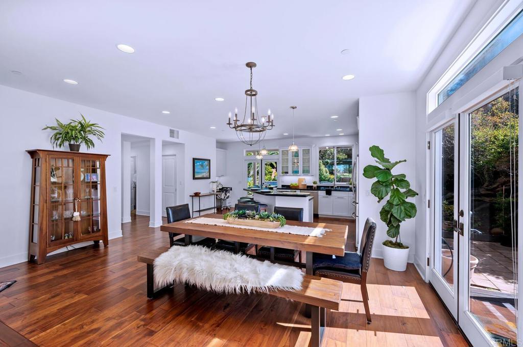 647 Arden Drive Encinitas, CA 92024 - Photo 5 of 36