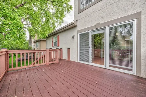$355,000 | 16164 Linden Street, Overland Park, KS 66085