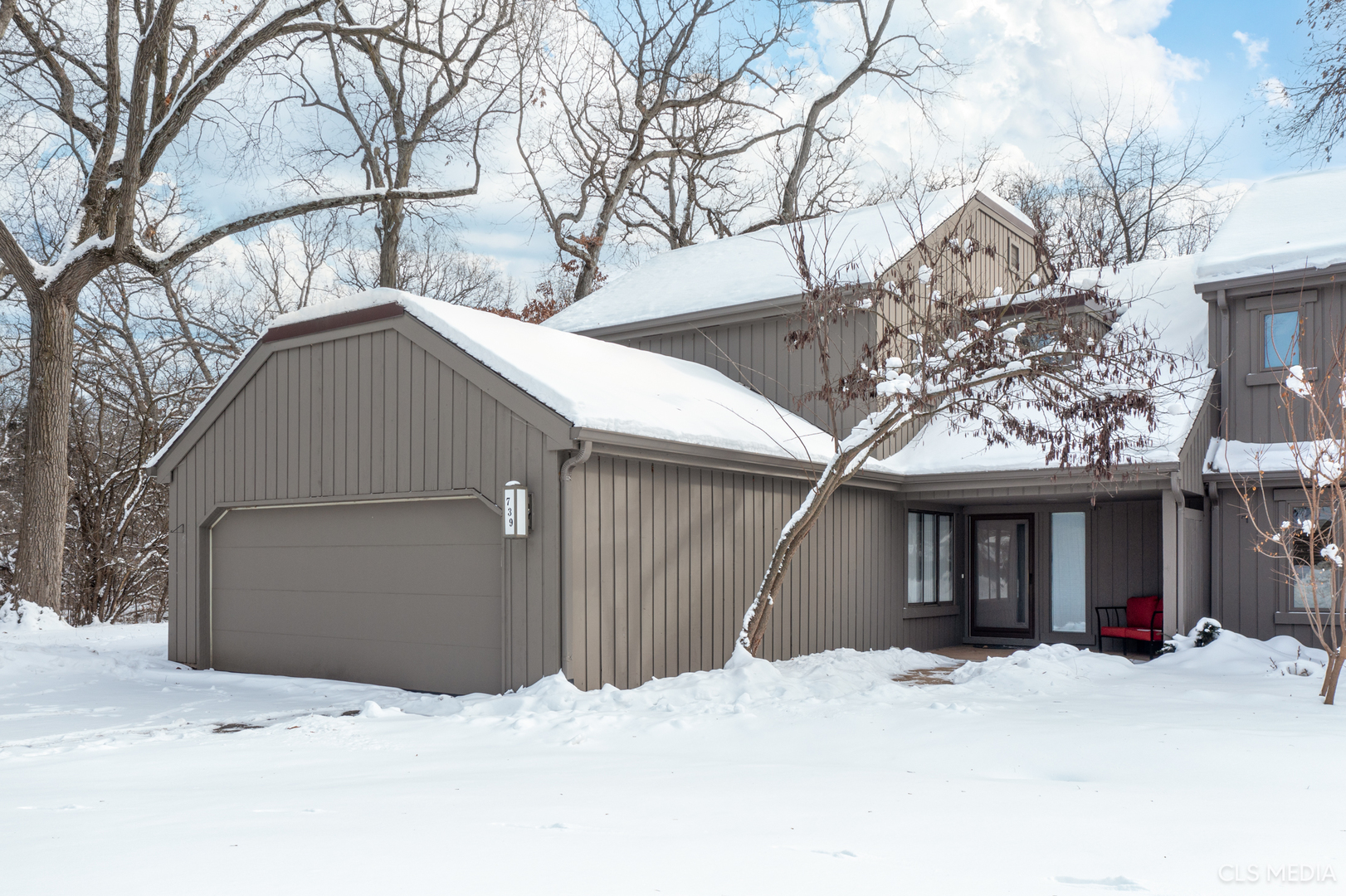 739 Old Barn Road Lake Barrington, IL 60010 - Photo 28 of 37 a front view of a house with a yard covered in snow