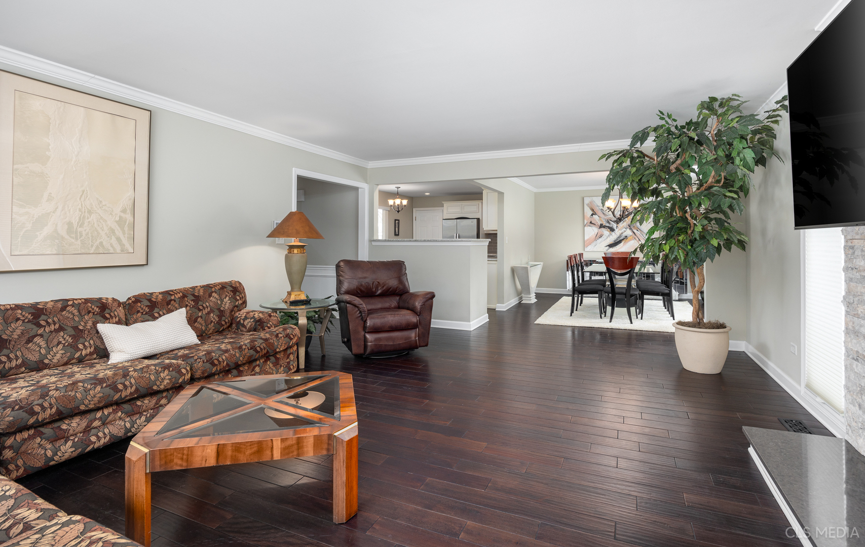 739 Old Barn Road Lake Barrington, IL 60010 - Photo 4 of 37 a living room with furniture and a flat screen tv