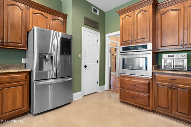 $589,000 | 6 North Hill Drive, Carriere, MS 39426