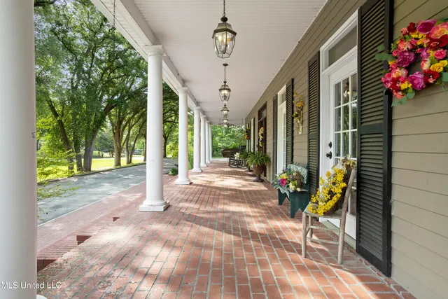 $589,000 | 6 North Hill Drive, Carriere, MS 39426