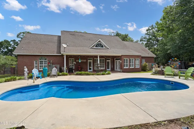 $589,000 | 6 North Hill Drive, Carriere, MS 39426