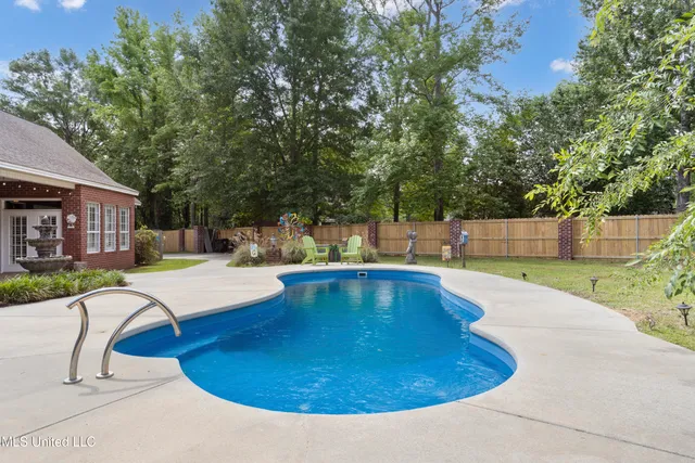 $589,000 | 6 North Hill Drive, Carriere, MS 39426