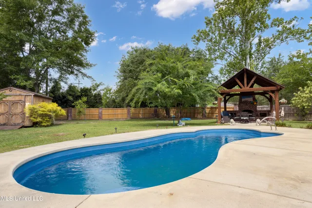 $589,000 | 6 North Hill Drive, Carriere, MS 39426