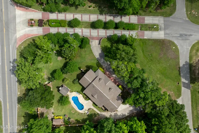 $589,000 | 6 North Hill Drive, Carriere, MS 39426