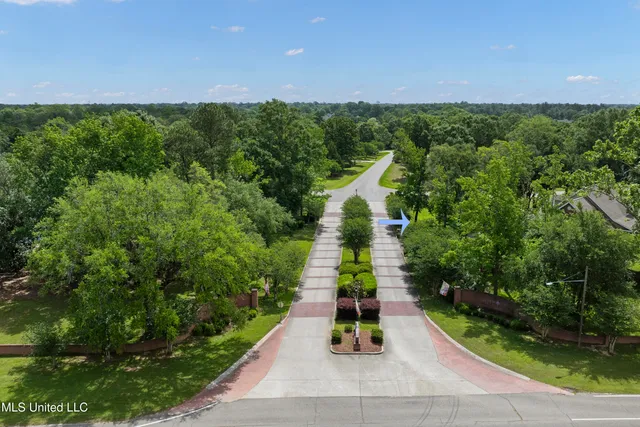 $589,000 | 6 North Hill Drive, Carriere, MS 39426