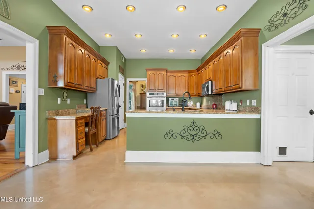 $589,000 | 6 North Hill Drive, Carriere, MS 39426