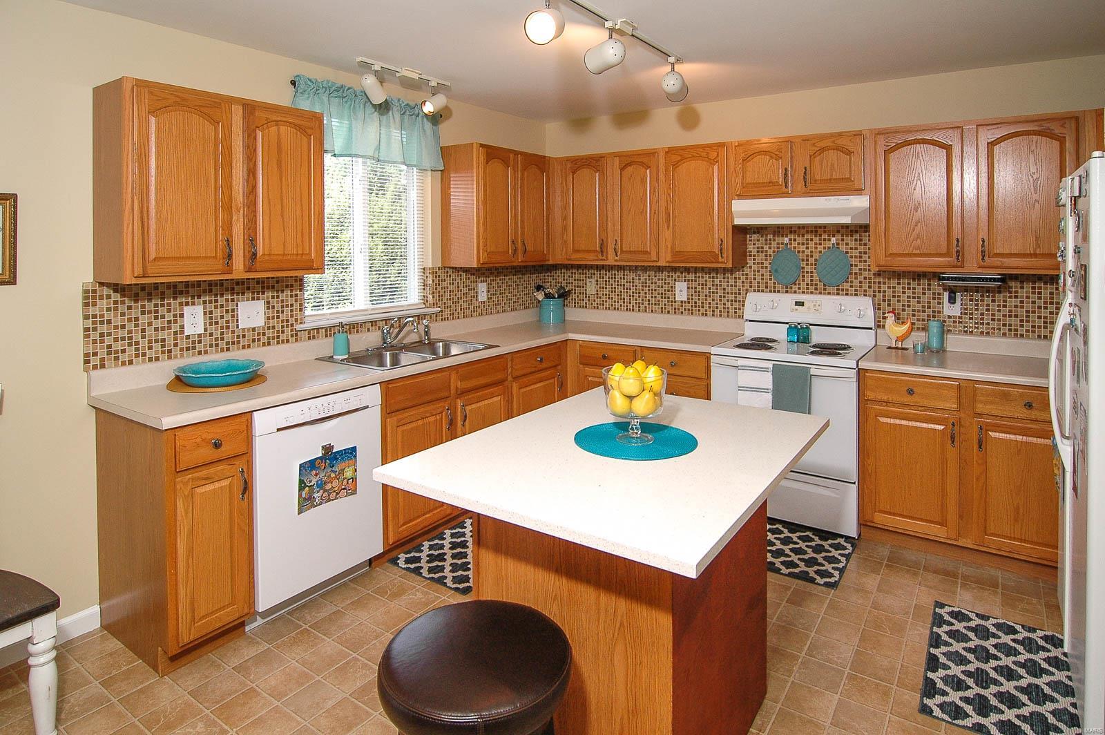 4731 Rutledge Way Drive St. Louis, MO 63129 - Photo 14 of 40 Gallery Image 14