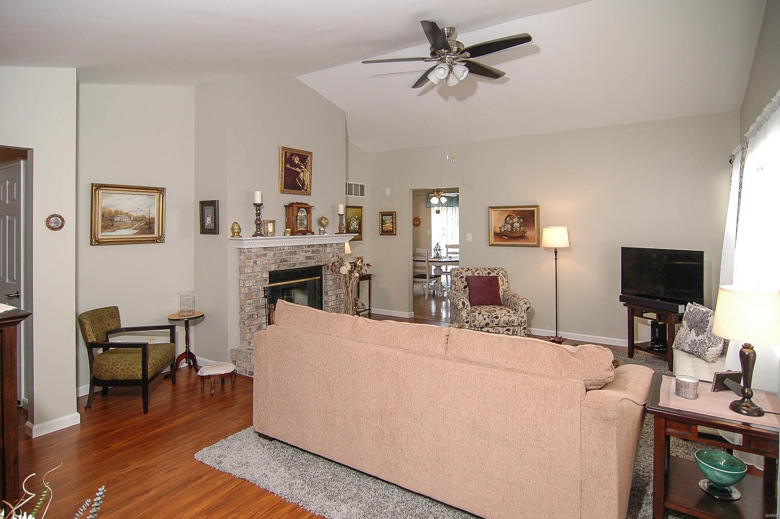 4731 Rutledge Way Drive St. Louis, MO 63129 - Photo 8 of 40 Gallery Image 8