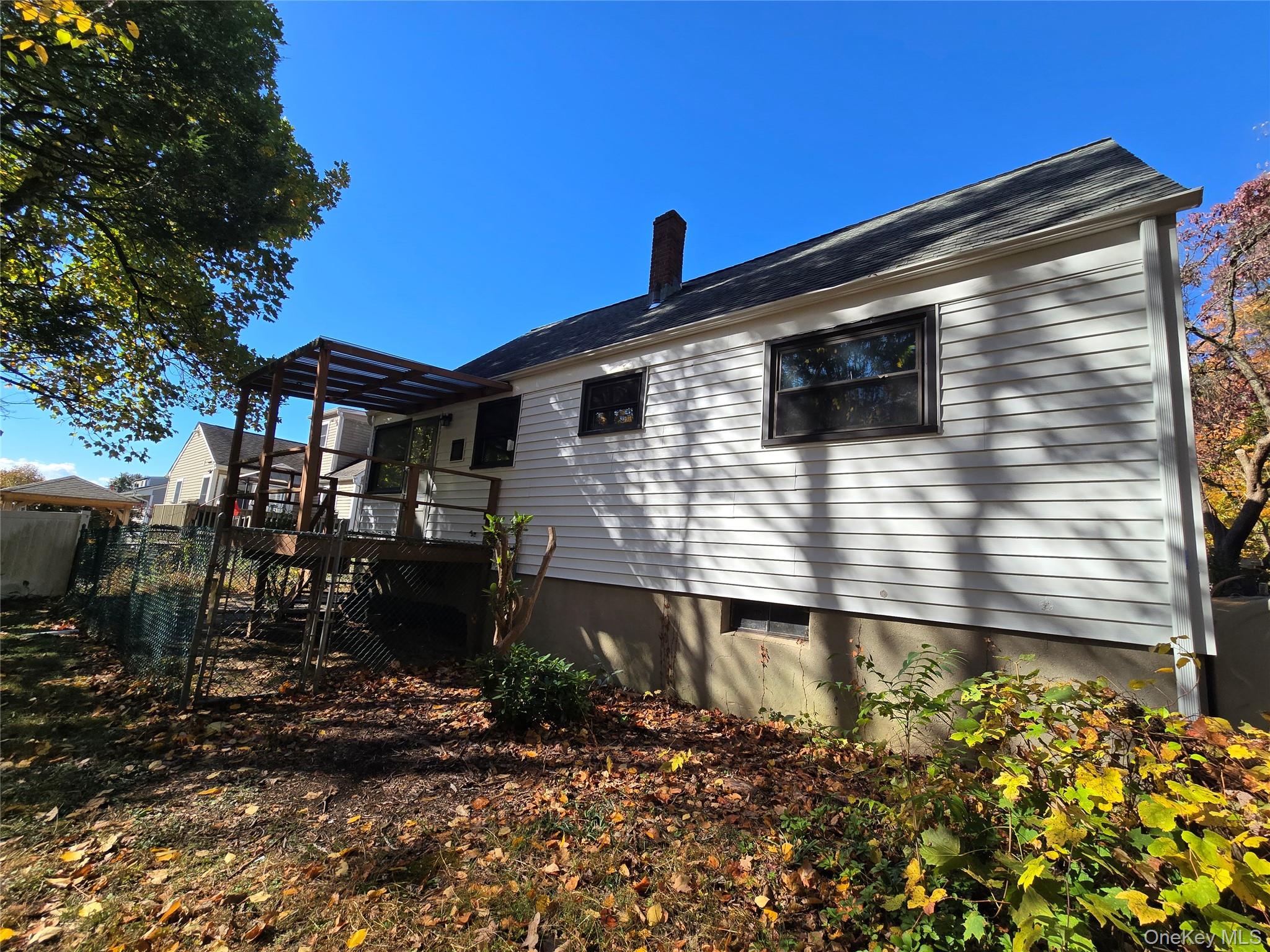 24 Oakbrook Road Ossining, NY 10562 - Photo 3 of 17 a view of house with backyard
