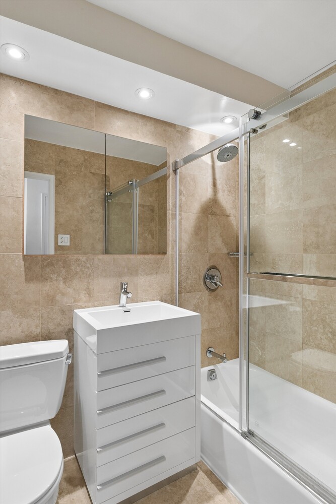 310 East 70th Street, Unit 7D Manhattan, NY 10021 - Photo 13 of 14