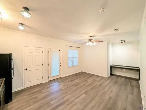 $995 | 612 South Kenilworth Parkway, Unit 1H, Baton Rouge, LA 70820