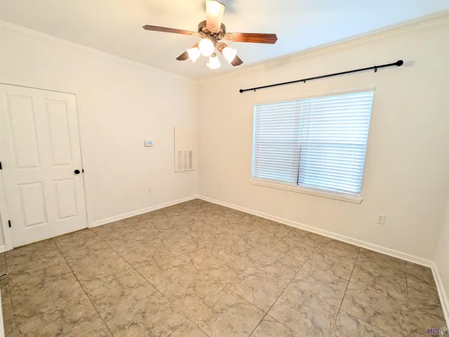 $1,095 | 612 South Kenilworth Parkway, Unit 1H, Baton Rouge, LA 70820