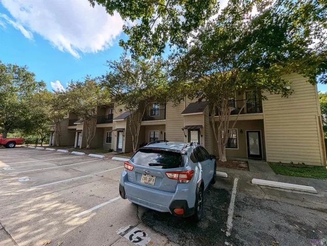 $1,095 | 612 South Kenilworth Parkway, Unit 1H, Baton Rouge, LA 70820