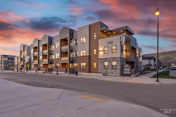 $379,900 | 4430 East Haystack Street, Unit 109, Boise, ID 83716