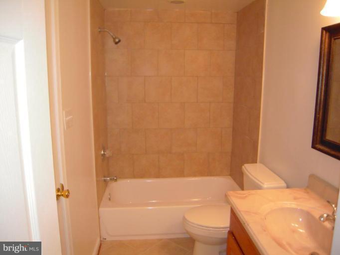 9204 Cross Bow Road Fort Washington, MD 20744 - Photo 5 of 17 Bath #1