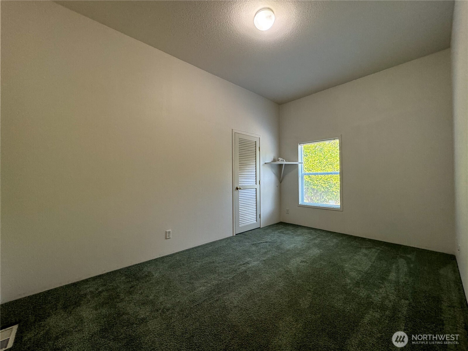 773 Lucas Creek Road Chehalis, WA 98532 - Photo 20 of 37 a view of an empty room and window