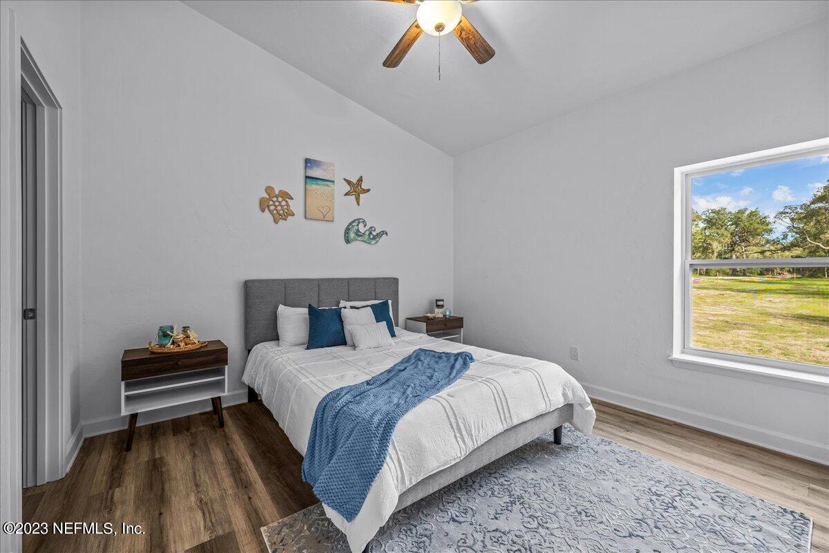 136 Strickland Road Interlachen, FL 32148 - Photo 17 of 26 Main Bedroom
