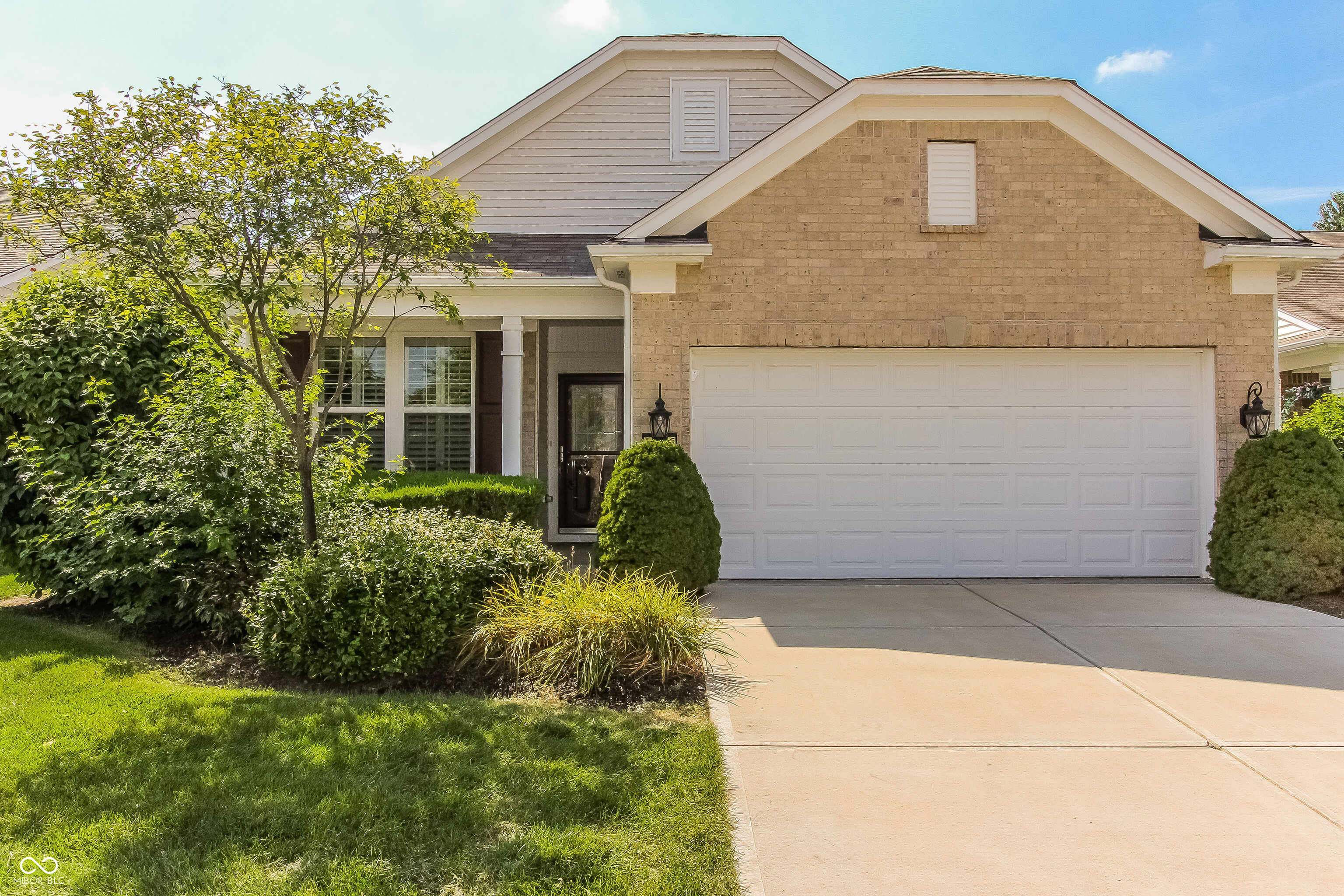 15935 Lambrusco Way Fishers, IN 46037 - Photo 7 of 52