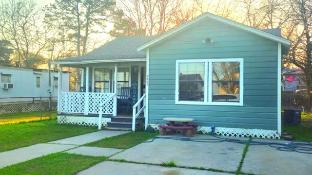 $1,350 | 1403 Ash Street, Baytown, TX 77520