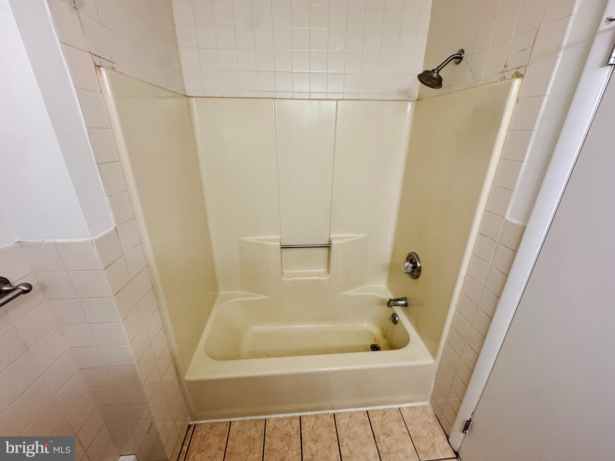 154 Niantic Road Barto, PA 19504 - Photo 11 of 33 a bathroom with a tub a sink and a shower