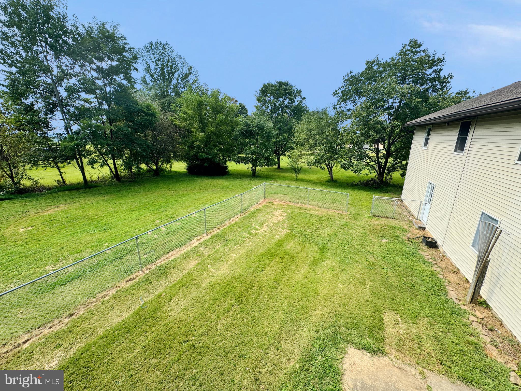 154 Niantic Road Barto, PA 19504 - Photo 20 of 33 a view of a backyard