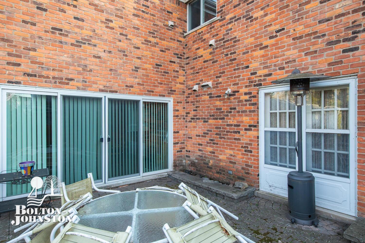 1221 Yorkshire Road Grosse Pointe, MI 48230 - Photo 8 of 34 50136171-bf58d3d7-f7b6-473a-af8c-521b03287dc2.JPG