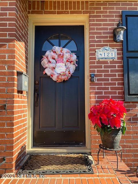 4121 Gadsden Road Jacksonville, FL 32207 - Photo 2 of 14 Front Door