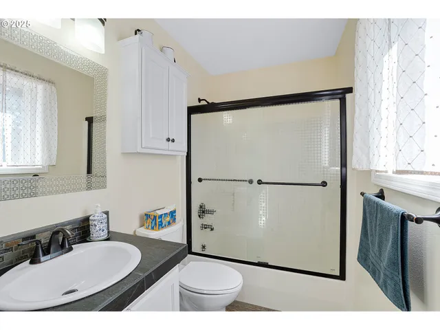 $1,249,000 | 36607 Southeast Tracy Road, Estacada, OR 97023