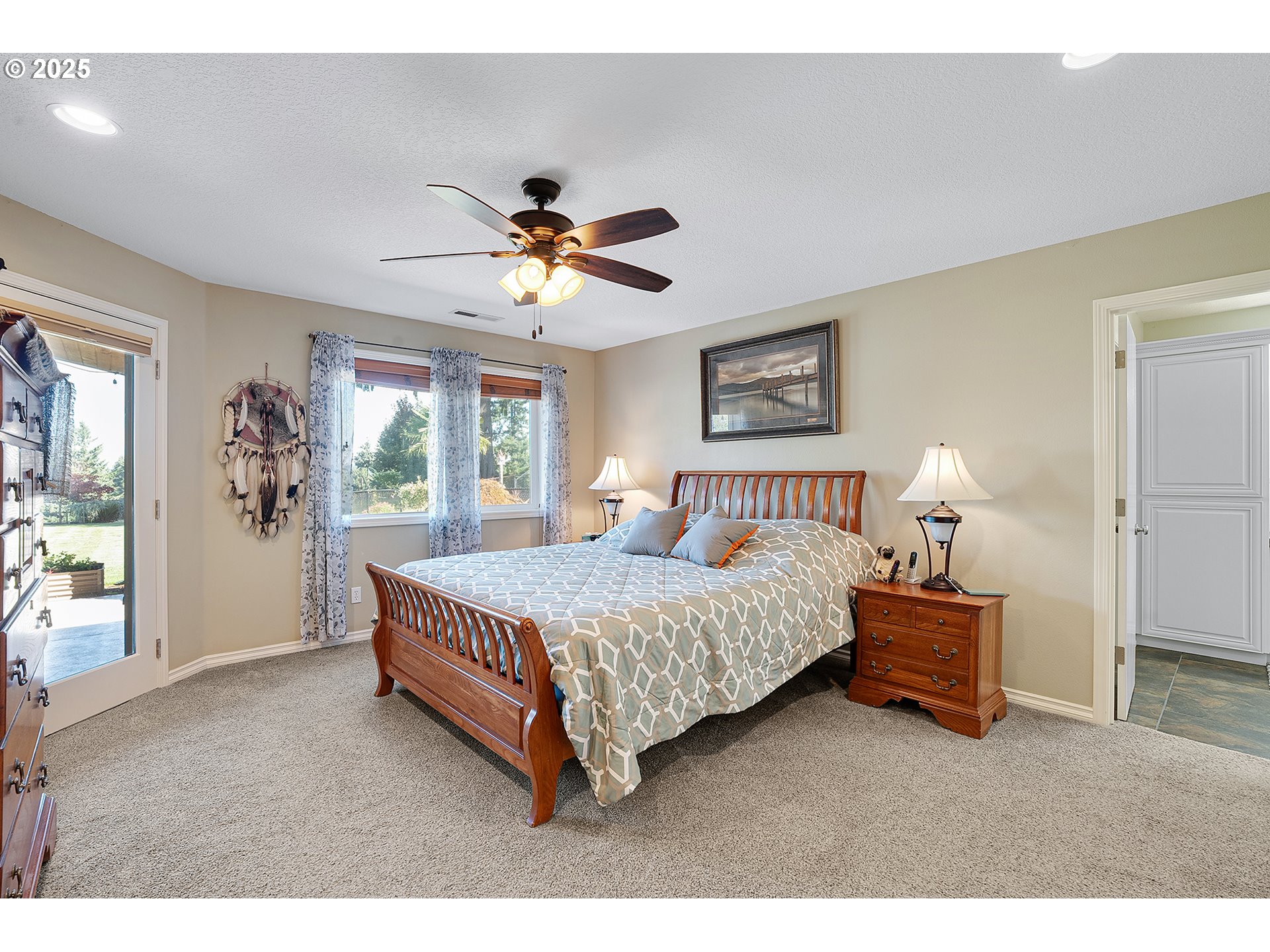 36607 Southeast Tracy Road Estacada, OR 97023 - Photo 19 of 48 Owner's Suite Bedroom