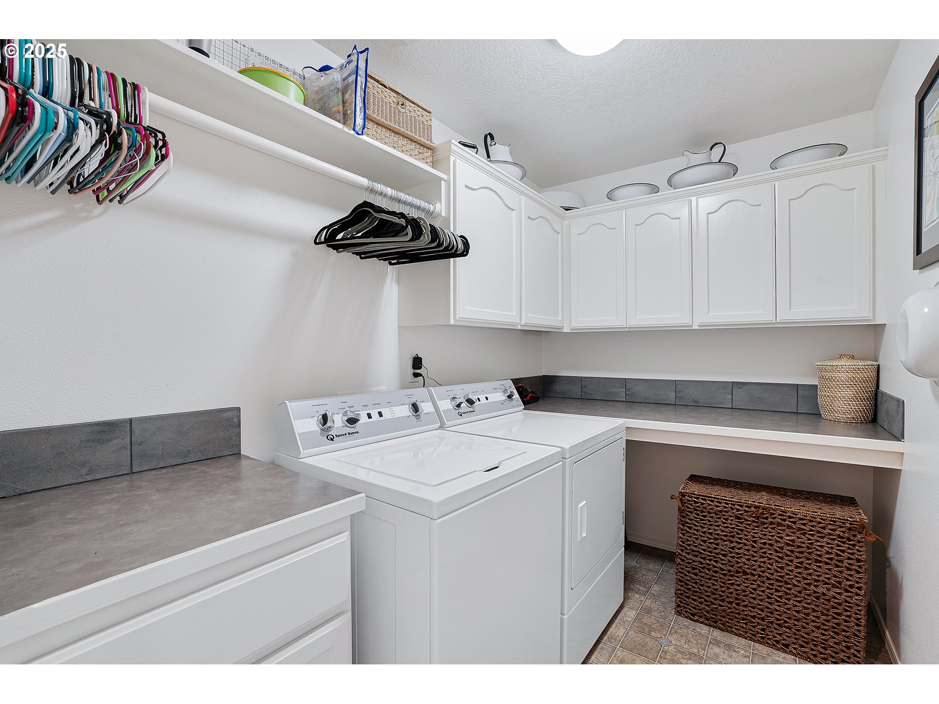 36607 Southeast Tracy Road Estacada, OR 97023 - Photo 24 of 48 Laundry
