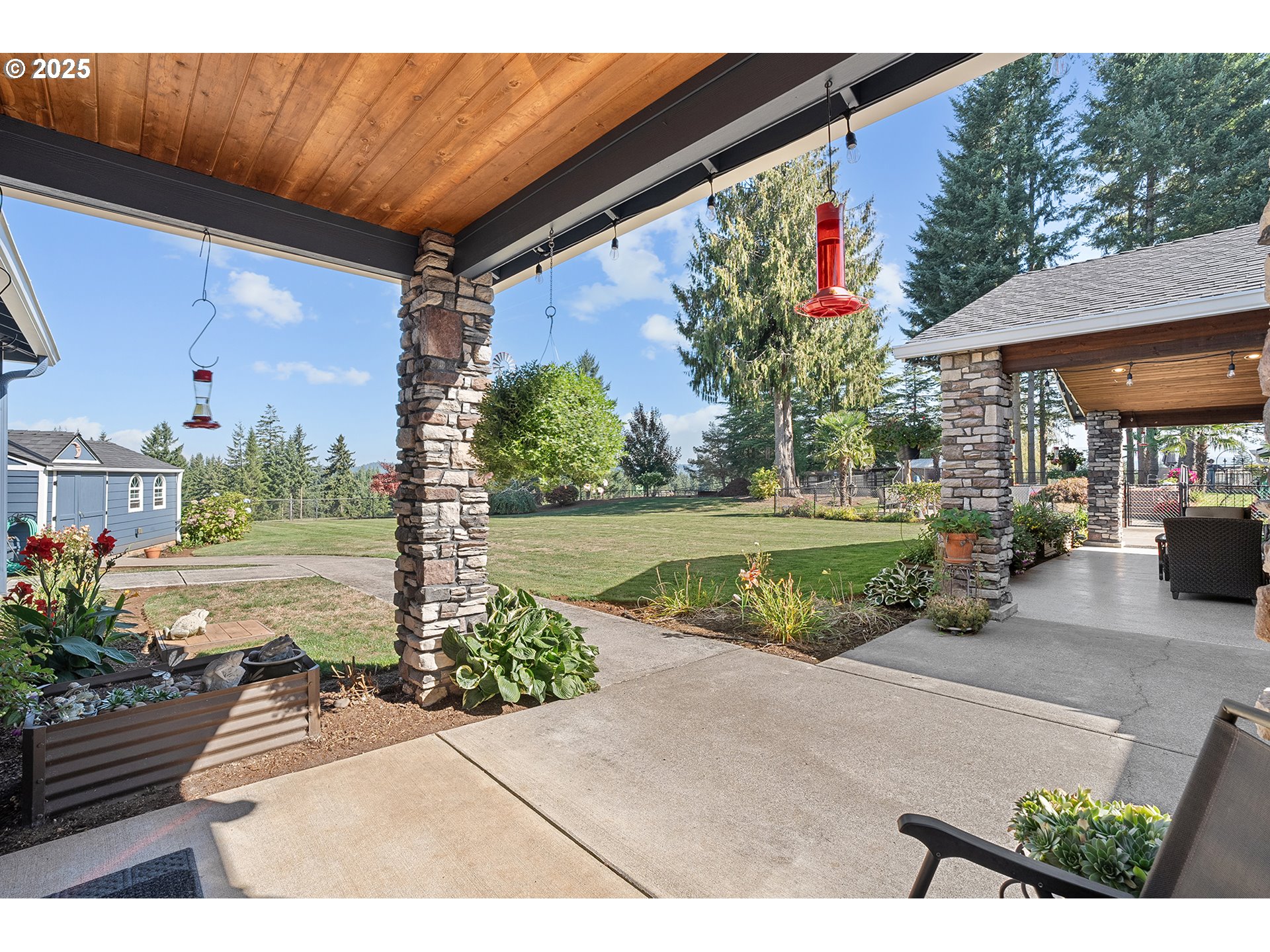36607 Southeast Tracy Road Estacada, OR 97023 - Photo 33 of 48 Covered Patio