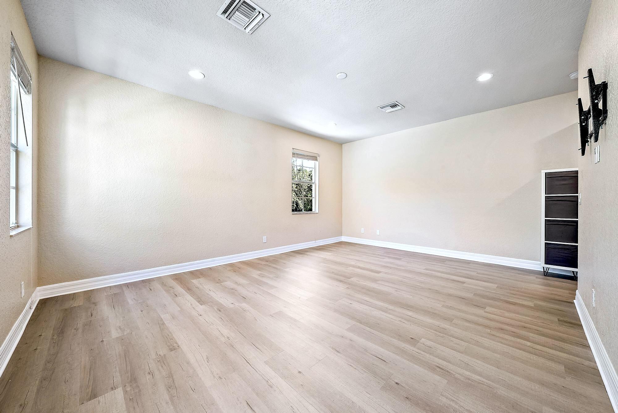 203 East Bay Cedar Circle Jupiter, FL 33458 - Photo 32 of 64 203 E Bay Cedar Cir Full Resolution-25