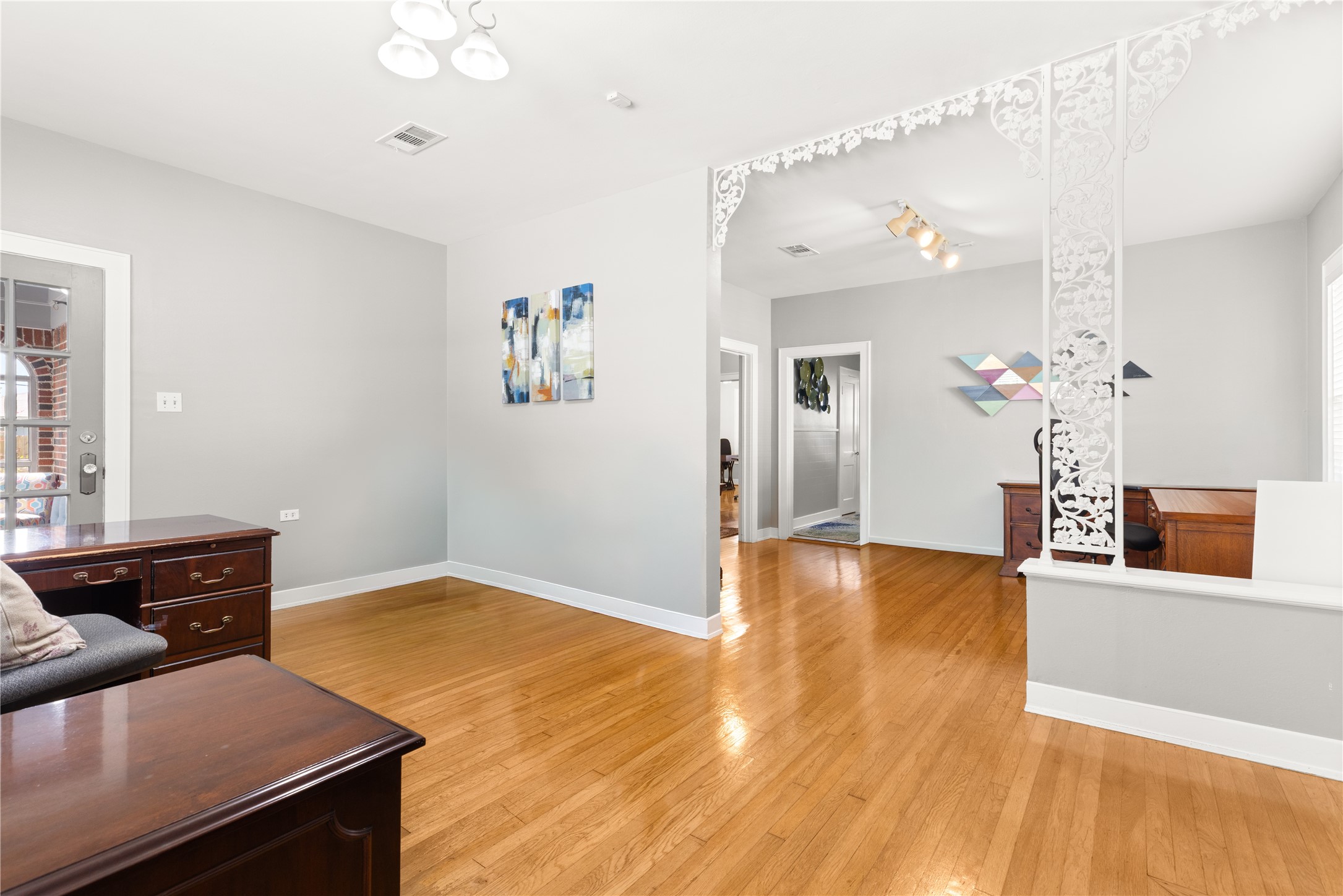 906 Higgins Street Humble, TX 77338 - Photo 17 of 26 The formal rooms or two separate office spaces