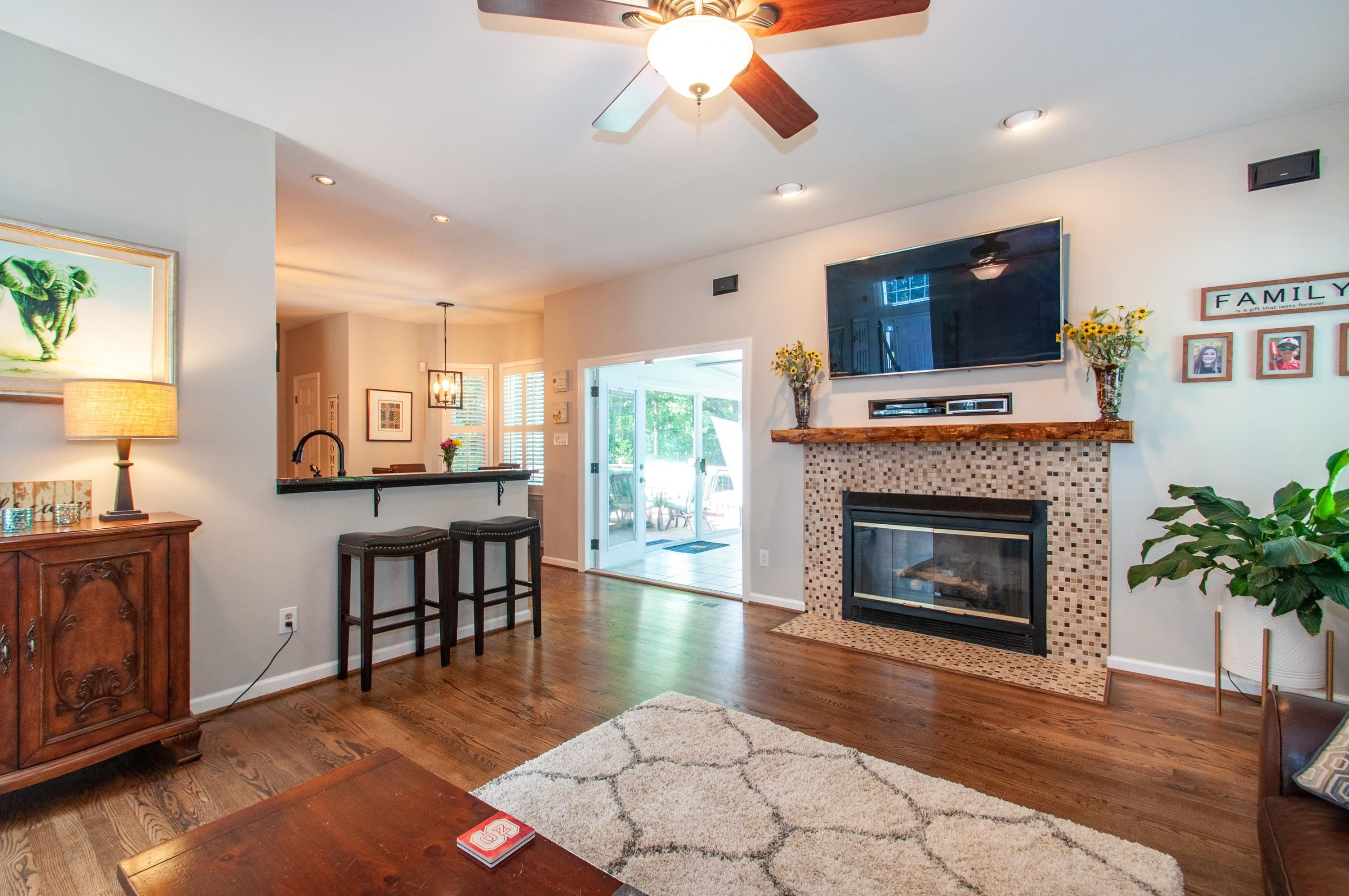 5224 Fairmead Circle Raleigh, NC 27613 - Photo 6 of 37 Living Room