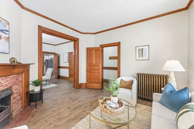 $350,000 | 323 West Michigan Street, St. Paul, MN 55102