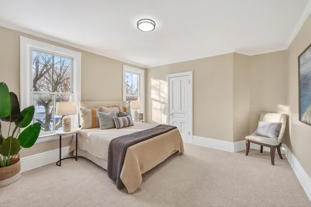 $350,000 | 323 West Michigan Street, St. Paul, MN 55102