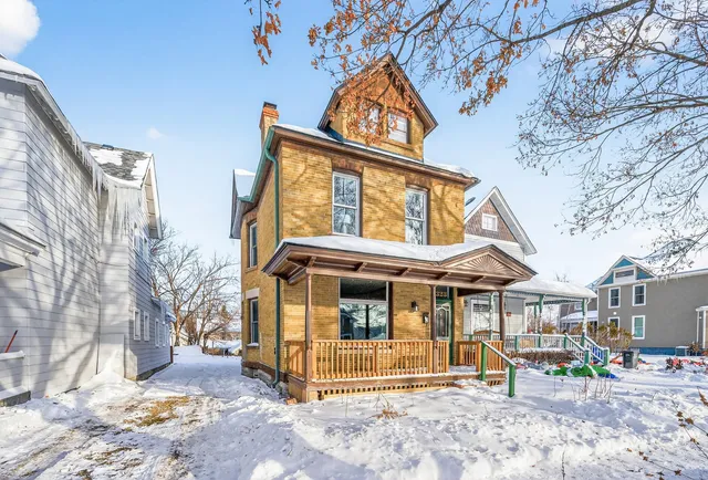 $350,000 | 323 West Michigan Street, St. Paul, MN 55102